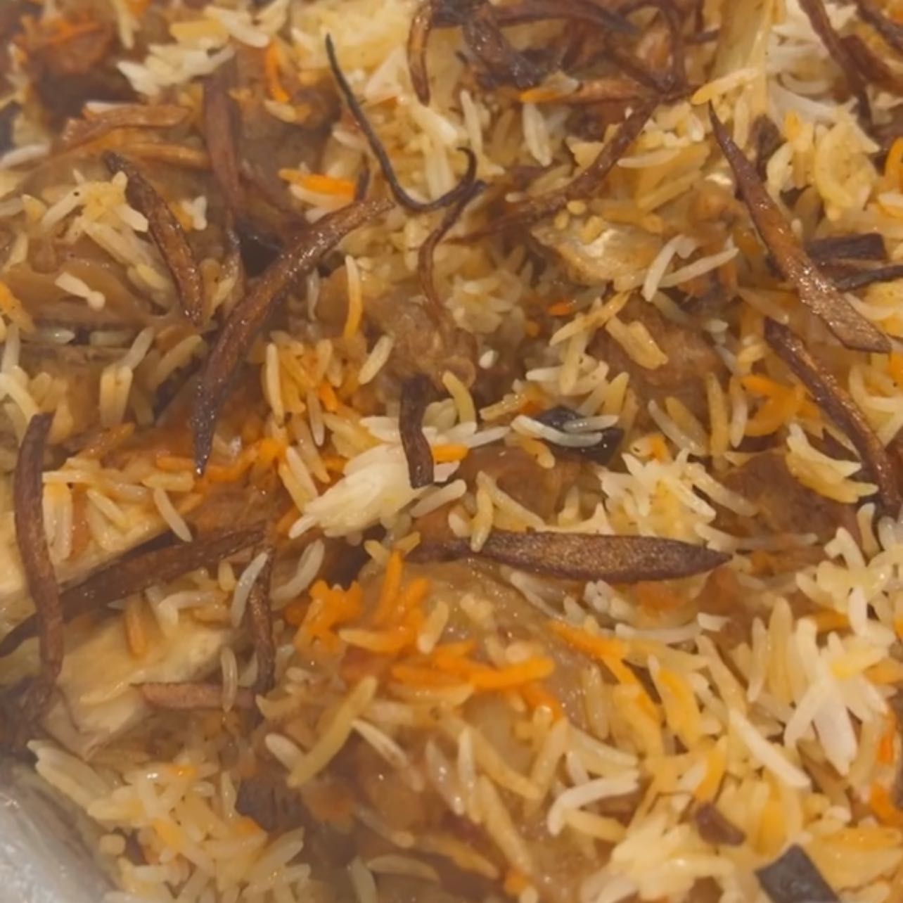 برياني دجاج
 لذيذ وراح تدمنوه👍👍