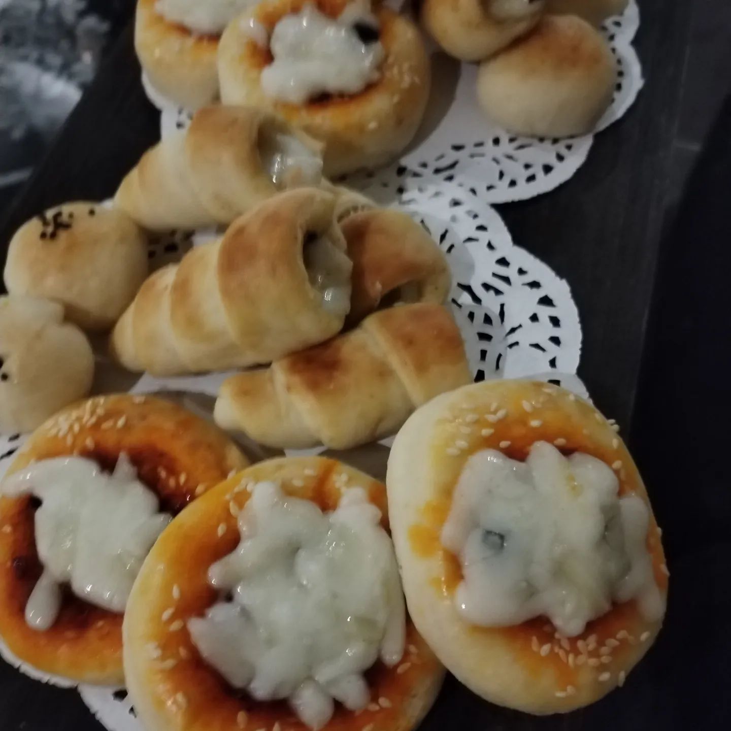 معجنات بيتزا واقماع  طرريه ولذيذه