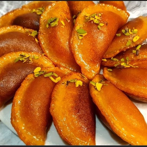 قطايف في القشطه والجوز