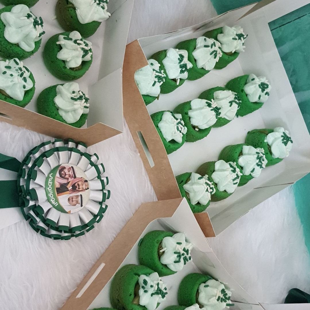 كب كيك بنكهة البستاشيو