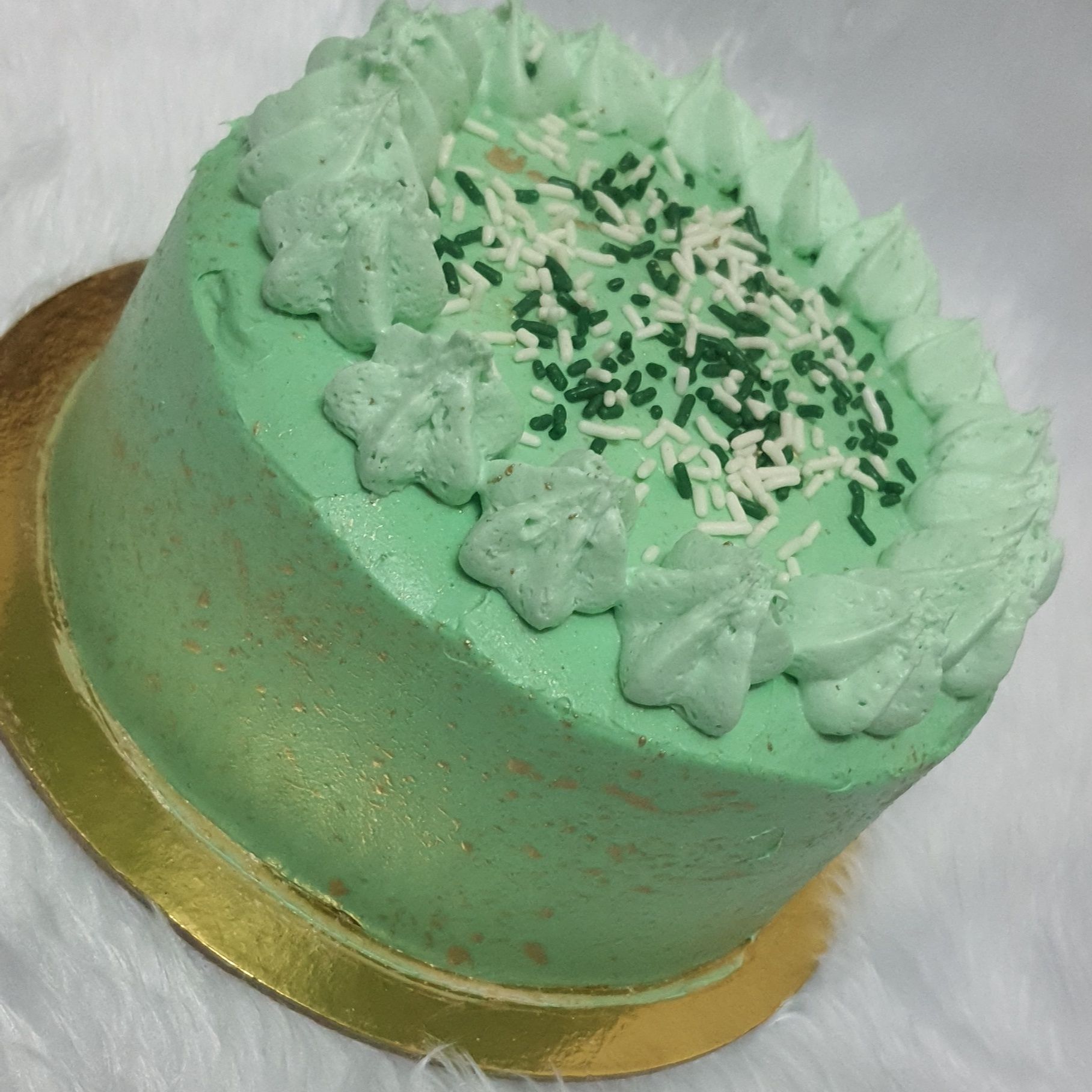 كيكة بنكهة البستاشيو