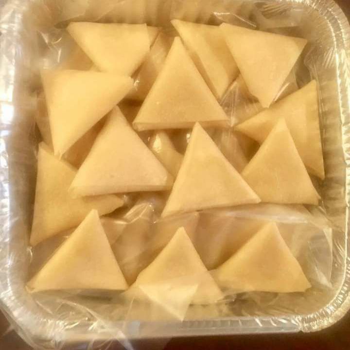 سمبوسك حشوات من اختيارك 
لحمه ،فراخ،بسطرمه،ميكس جبن