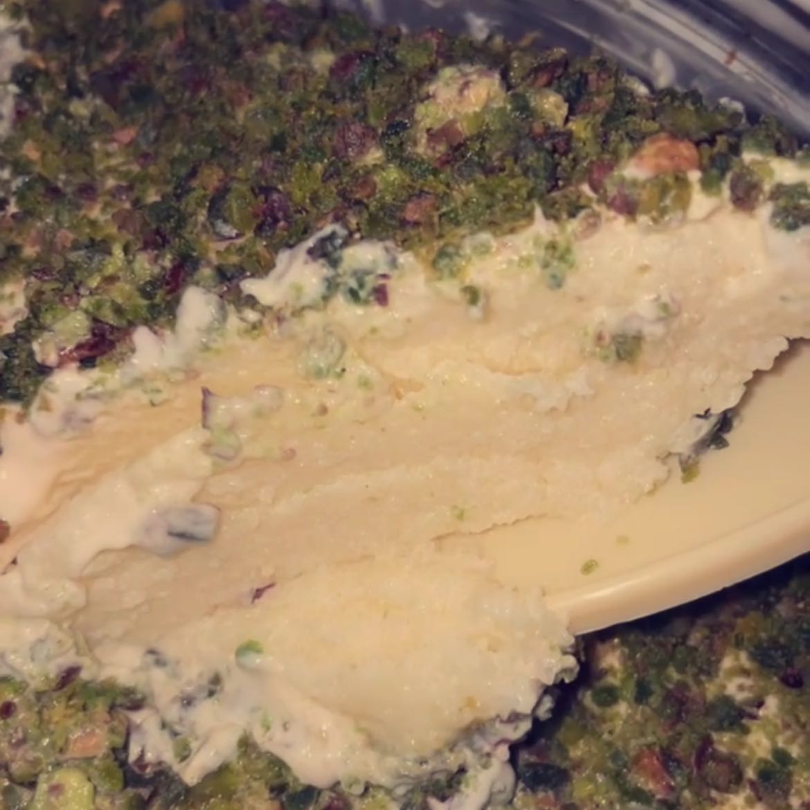 ليالي لبنان بلفستق الحلبي 😋