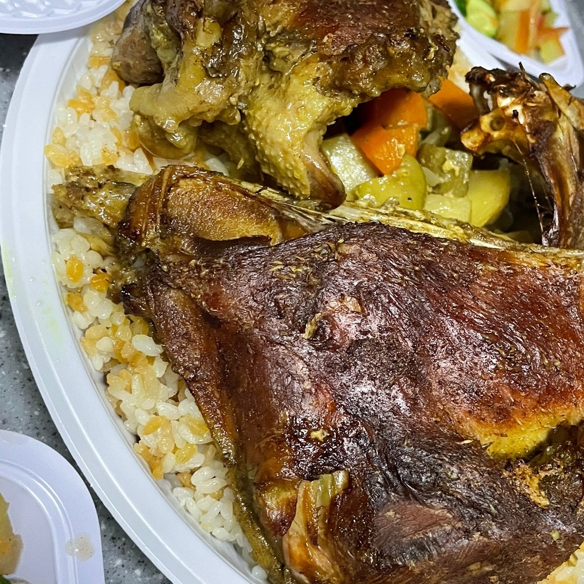 بط مشوى مع الرز