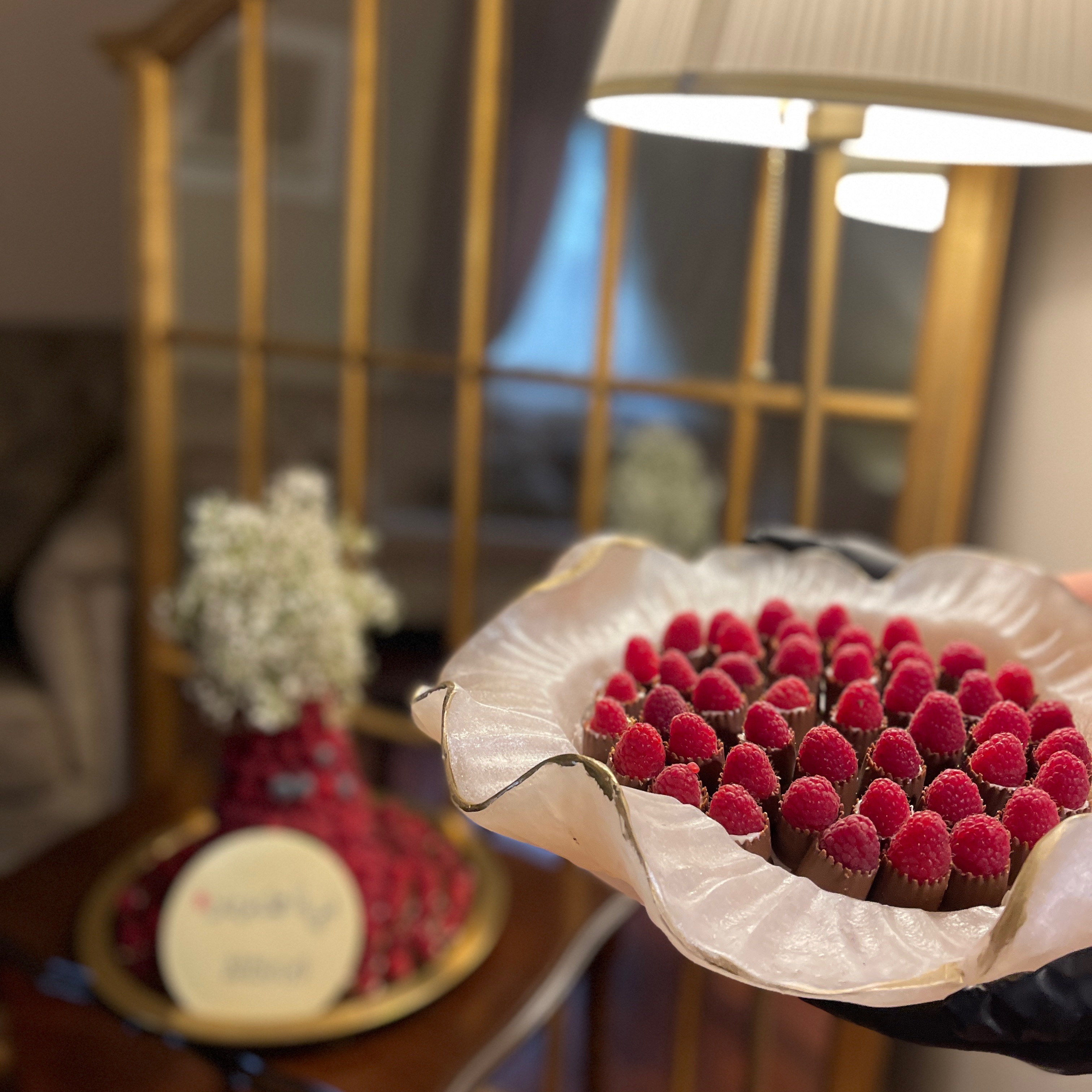 شوكولاتة التوت بحشوة الشيز الاكثر طلباً
100 حبه