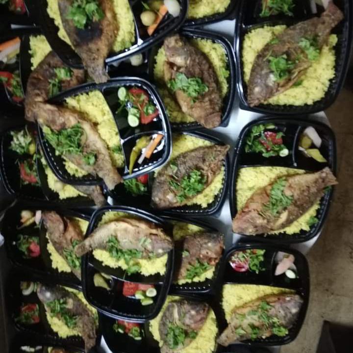 وجبه مكونه من
ارز اصفر بلدي + سمكه بلطي مقلي+ سلطه خضراء + رغيف عيش