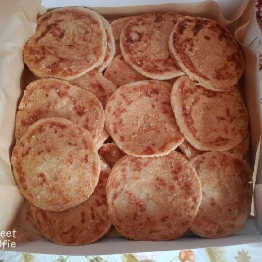 فطائر ملوي بالدقيق القمح الكامل والفرينة بالزيت