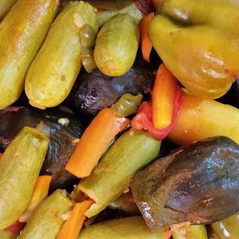 محشى مشكل كوسة وفلفل وباذنجان يكفى ٤افراد مع نصف كيلو كفتة بالبصلة