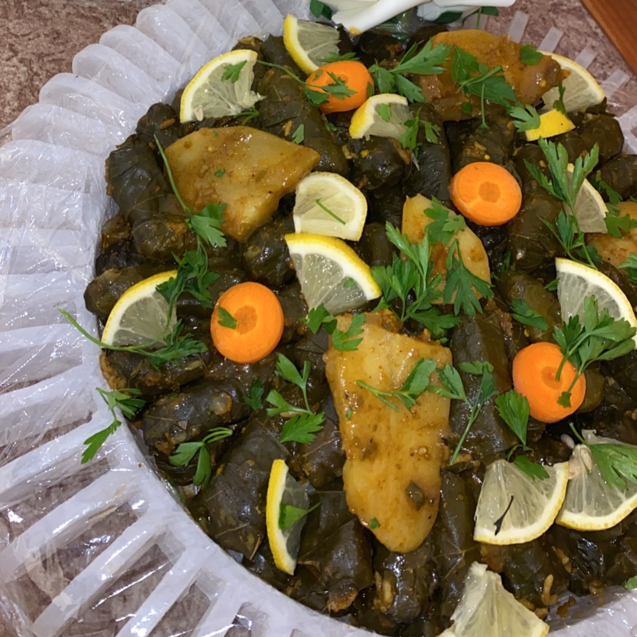 صحون ورق عنب الصحن في١٠٠حبه