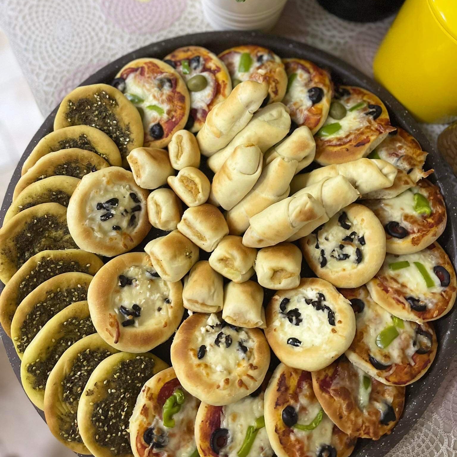 فطاير مني منوعة🥟🤍.