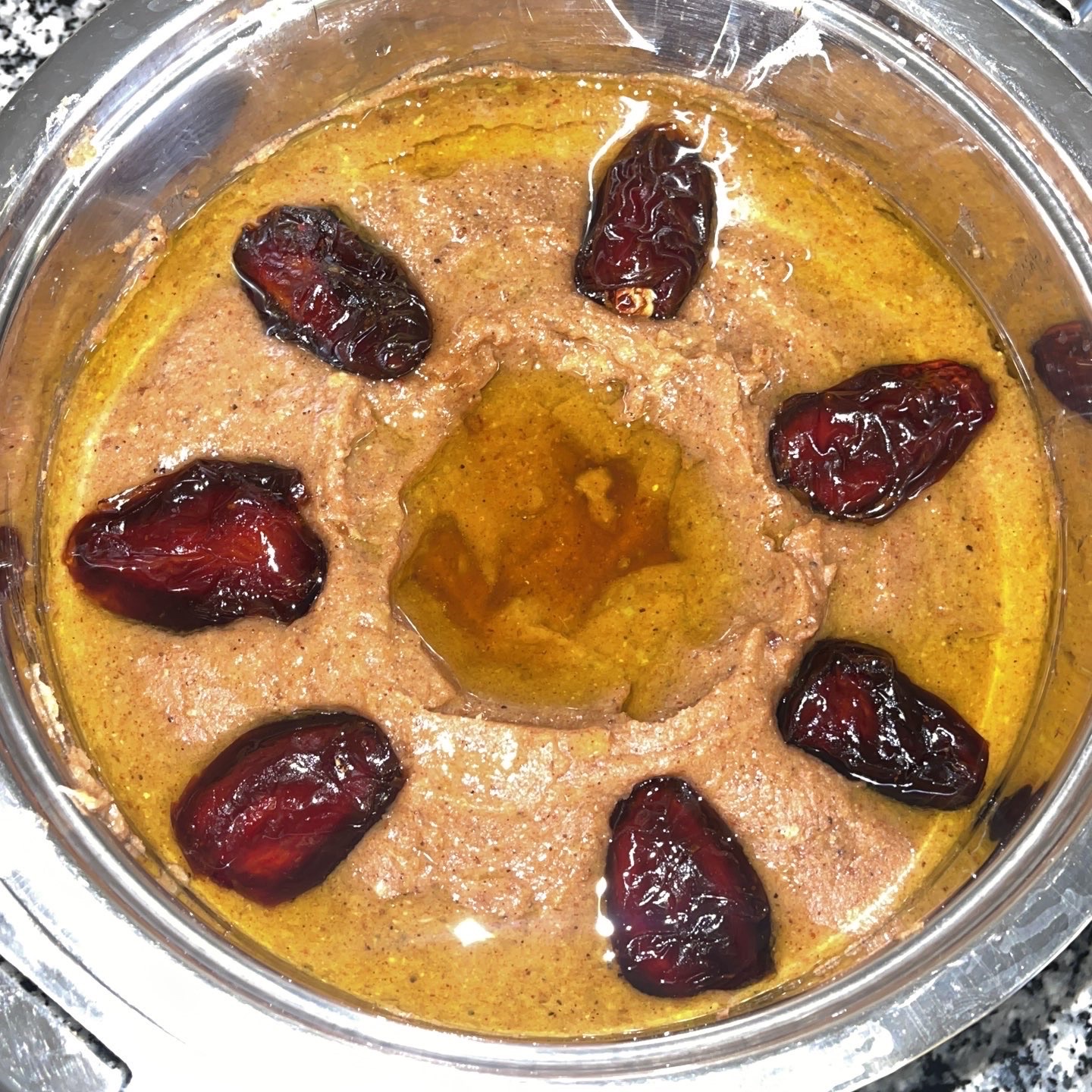 متوفر عريكه
القصدير كبير ٣٠﷼
متوسط٢٥﷼
صغير ٢٠﷼
طلب قبله بيوم
