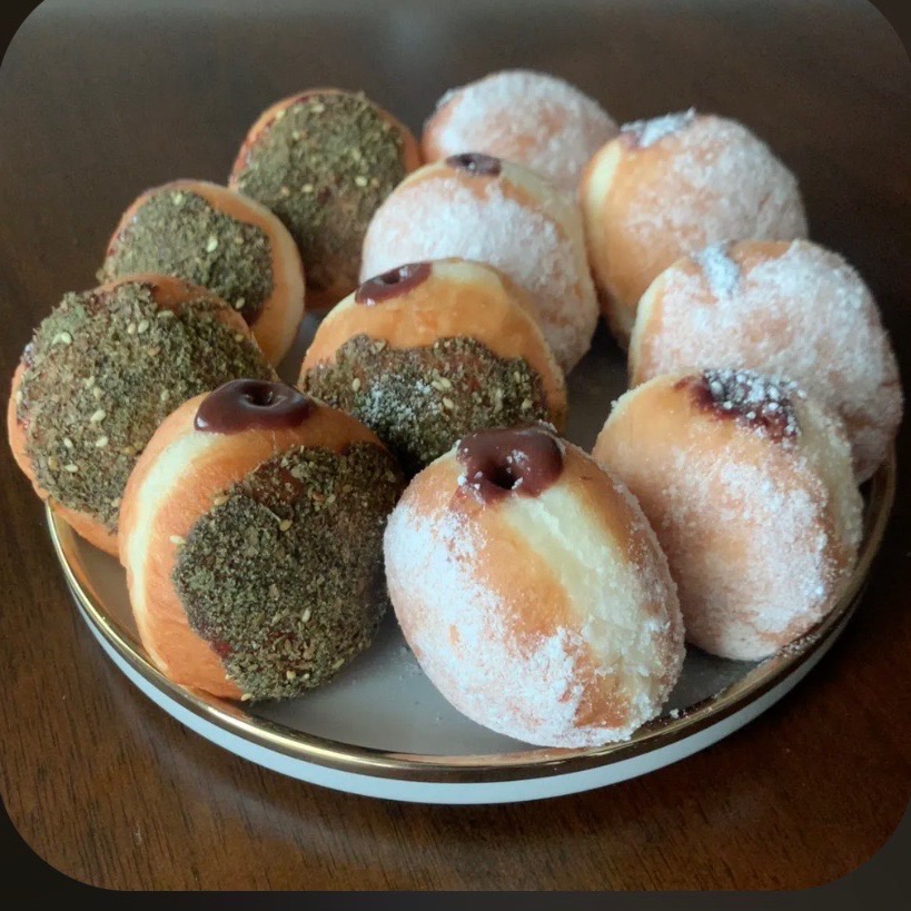 بكش دونات محشيه بعده نكهات نوتلا بستاشيو لوتس 12حبه