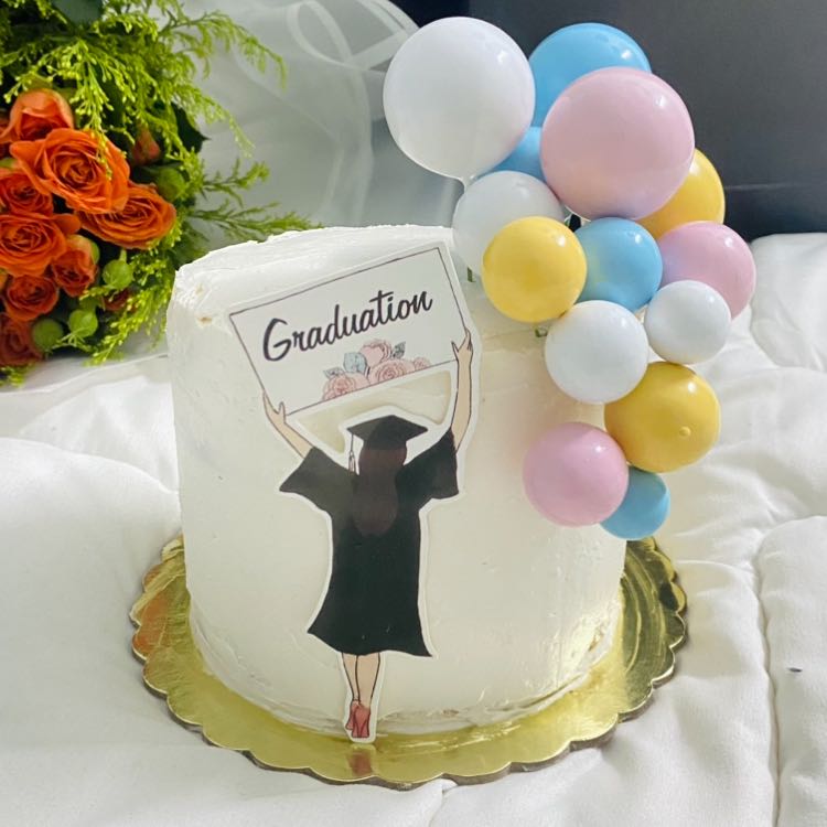 كيكة تخرج 🎓 8 انش