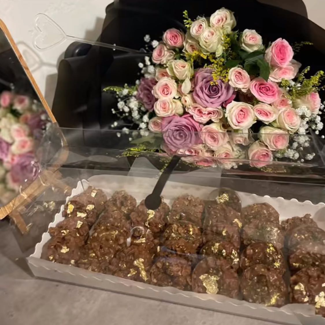 كرانش الذهب محشي بالكراميل