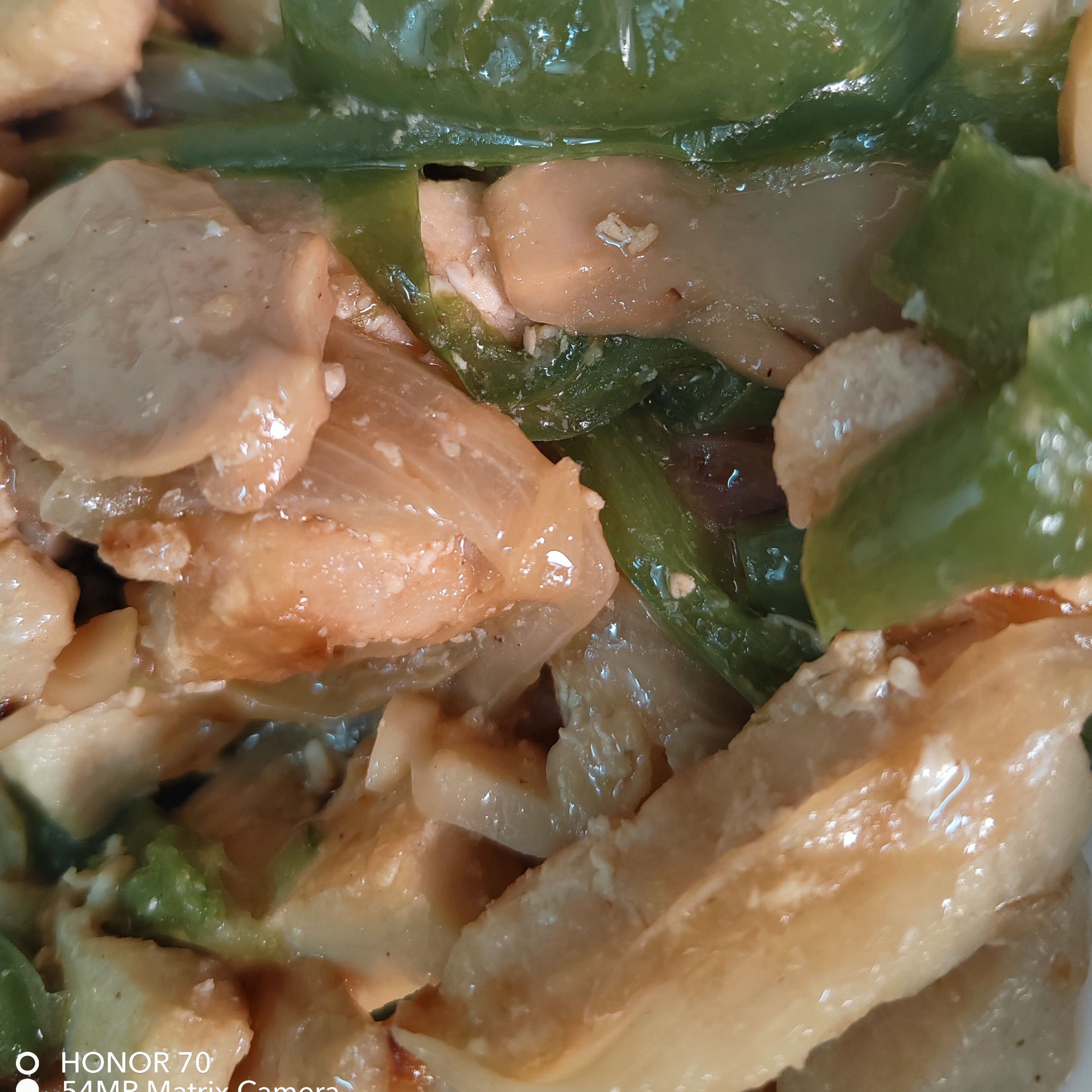 فاهيتا بالخضار
فلفل رومي، شرائح بصل، فطر، ذرة حسب الرغبة 
مطبوخة جاهزة 🍲