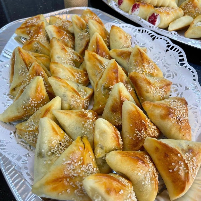معجنات بحشوة السبانخ