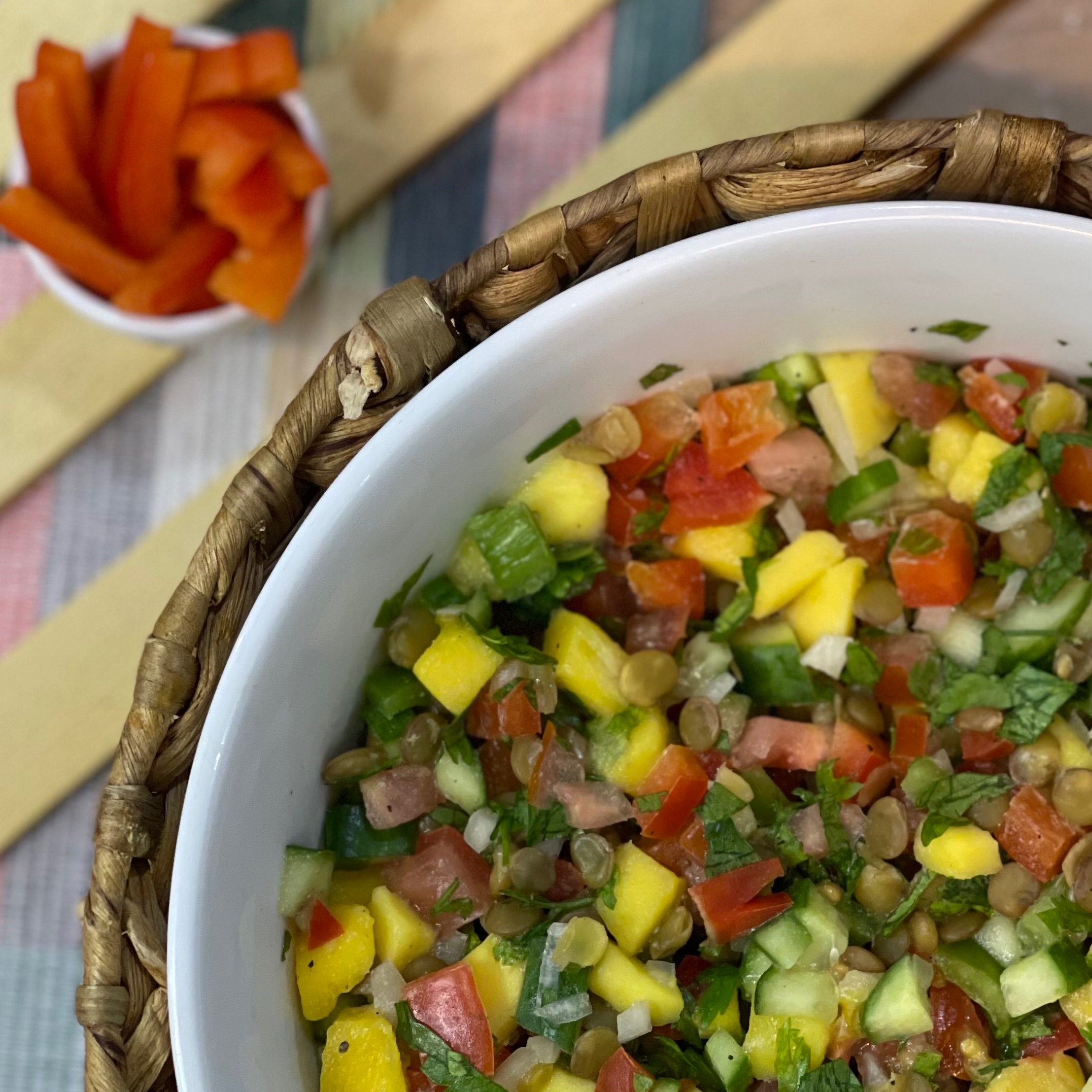 سلطة العدس بالمانجو