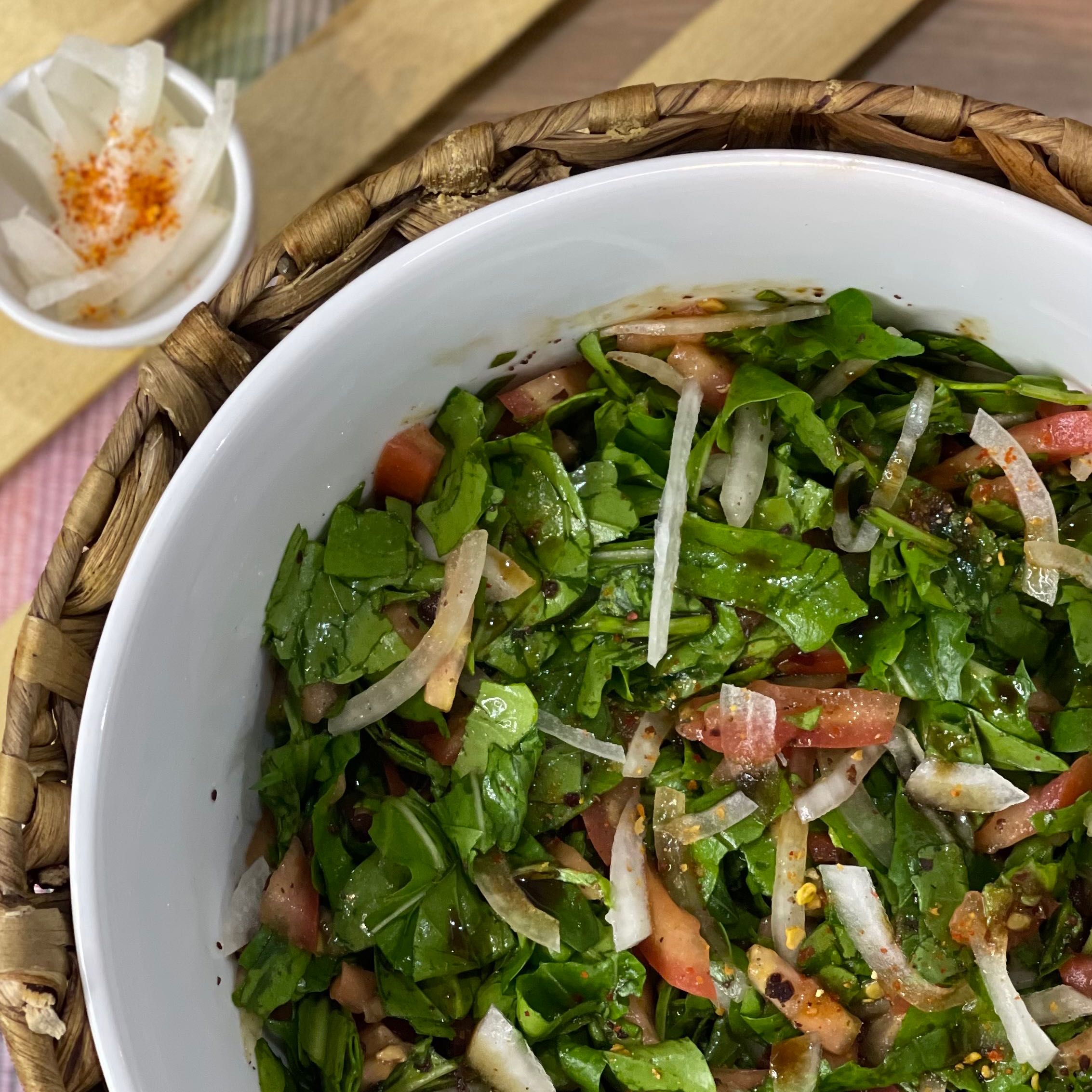 سلطة الجرجير