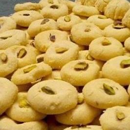 غريّبه باللوز الحجازي والفول السوداني