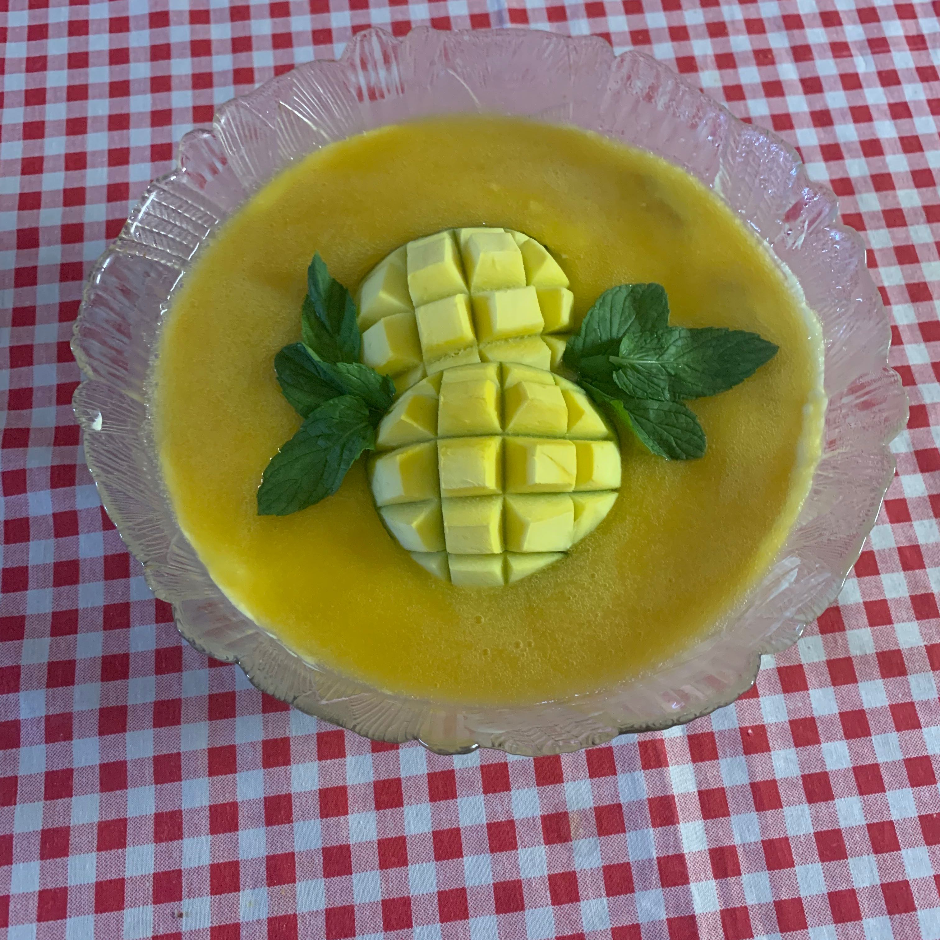 حلى ترفل المانقو على حسب الطلب صغير راح يكون 45﷼ كبير 95﷼