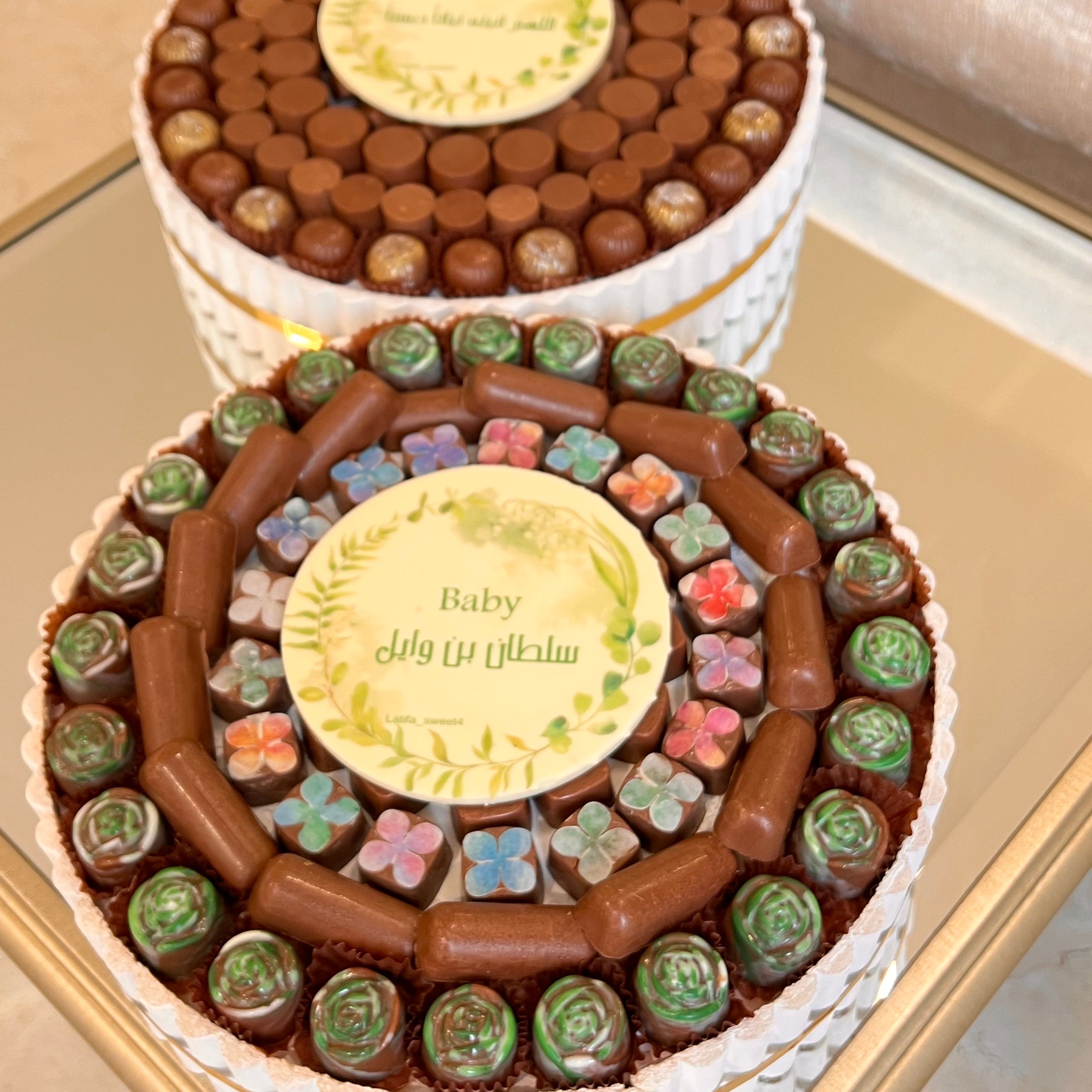 تشوكليت بلجيكي بحشوات مختلفة مع قالب طباعه حسب الطلب