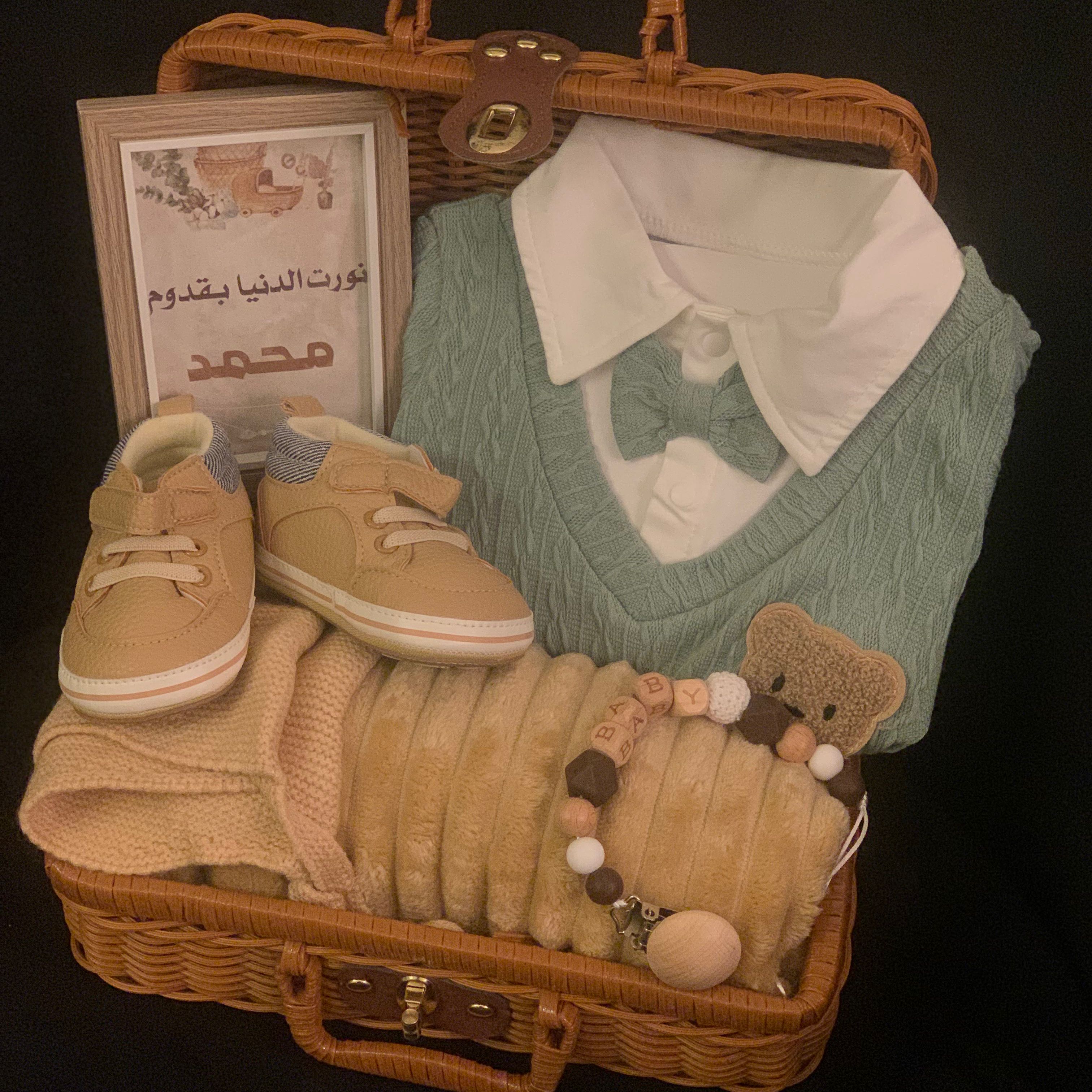 هدايا مواليد اولاد 💙👶🏻
الطقم+طباعة اسم المولو +كرت اهداء +كيس