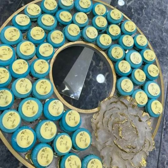 ماكرون بثيم الشوكولاته
الطلب ٤ ايام قبل