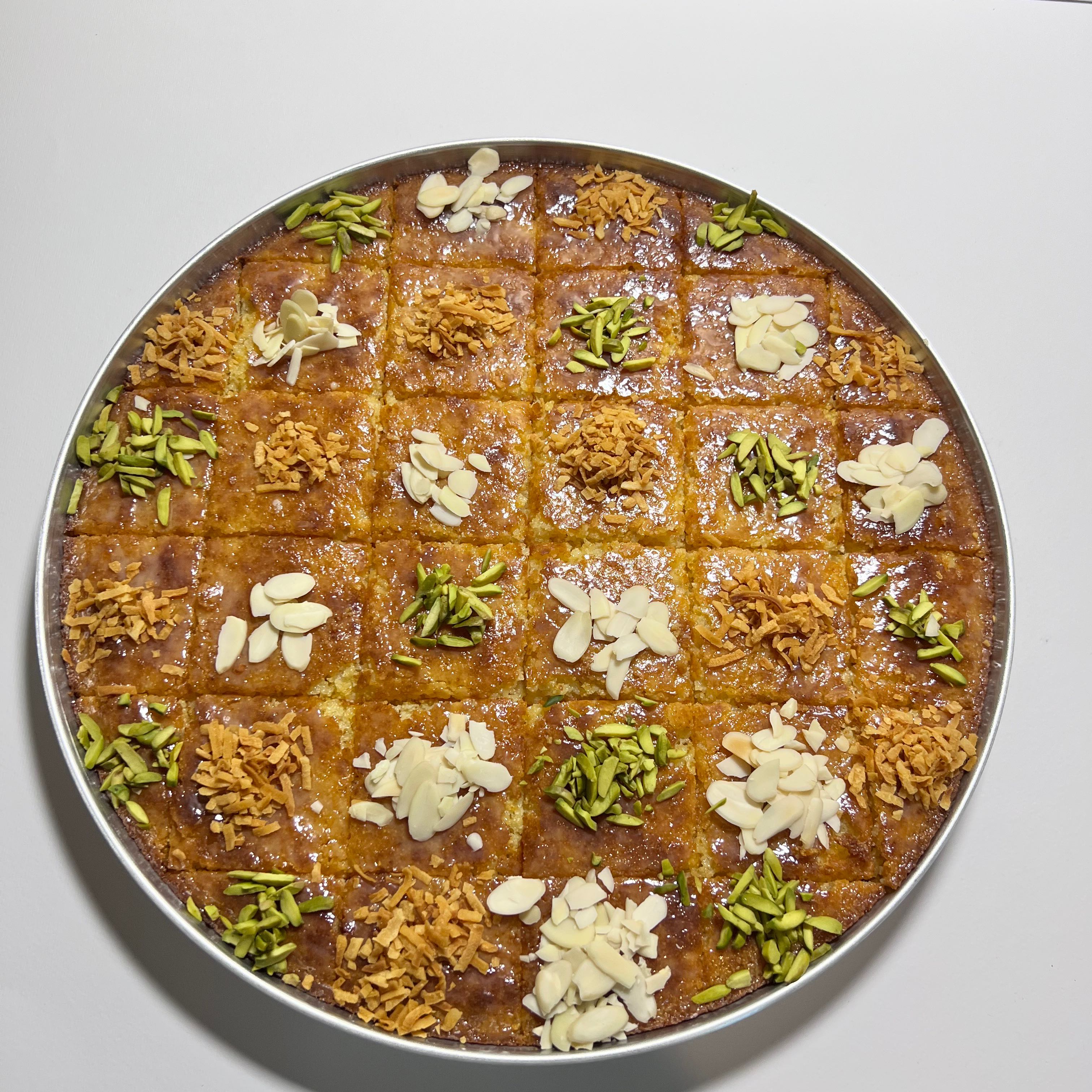 بسبوسه كلاسك بالمكسرات