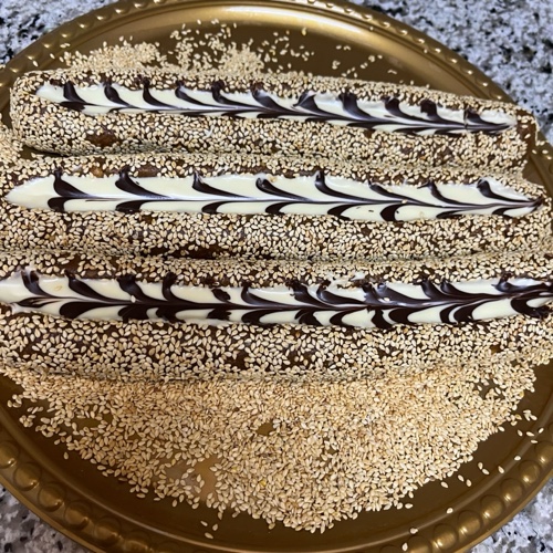تمرية بالشوكولاته والسمسم