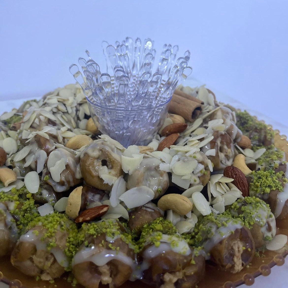 تمر محشي نص كيلو