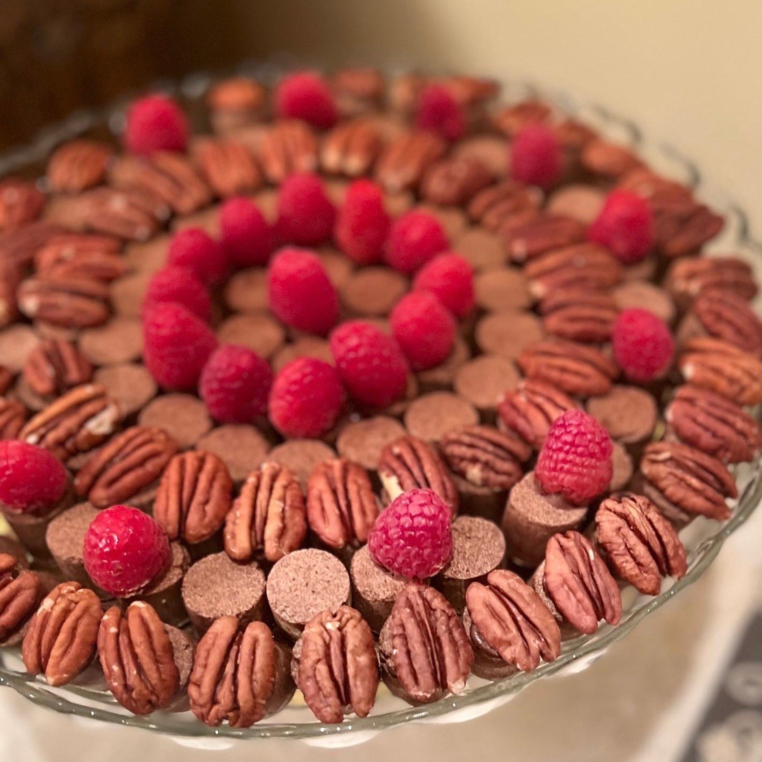 شوكليت ميني بجوز البيكان والتوت