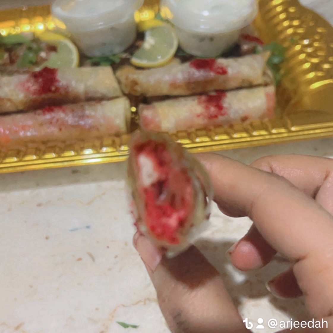 شوفو شكلها من حوه يمكن مو واضحه كثير  جربوها ماحتندمو