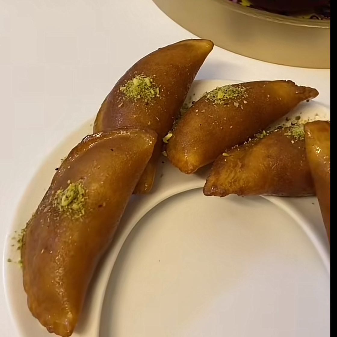 قطايف ام عبدالرحمن محشية
الحبة بريالين