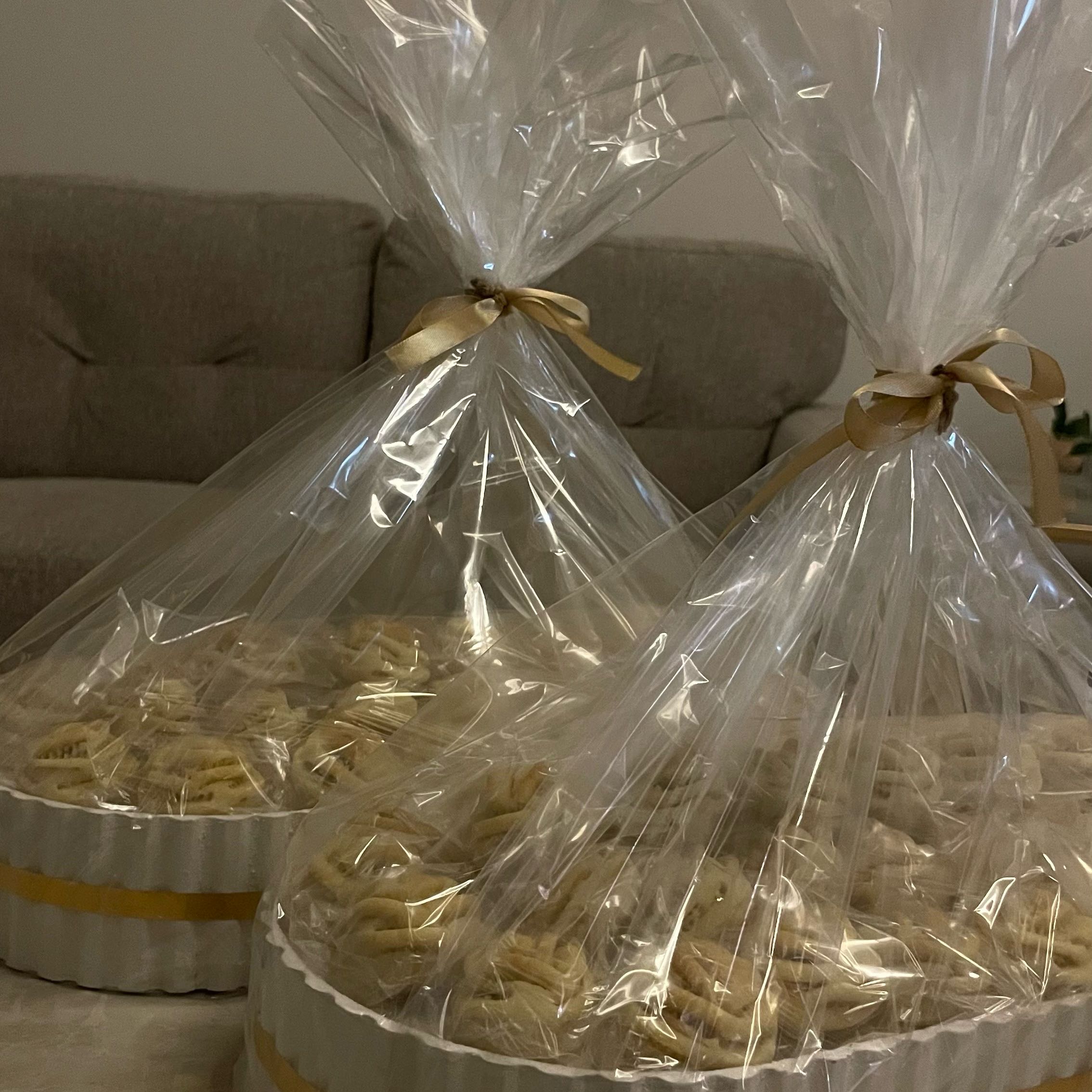 طلبيات زبايني عليهم بالعافيه 
صينيه مع التغليف وكل حبه مغلفه فقط ٥٠ ريال 😍