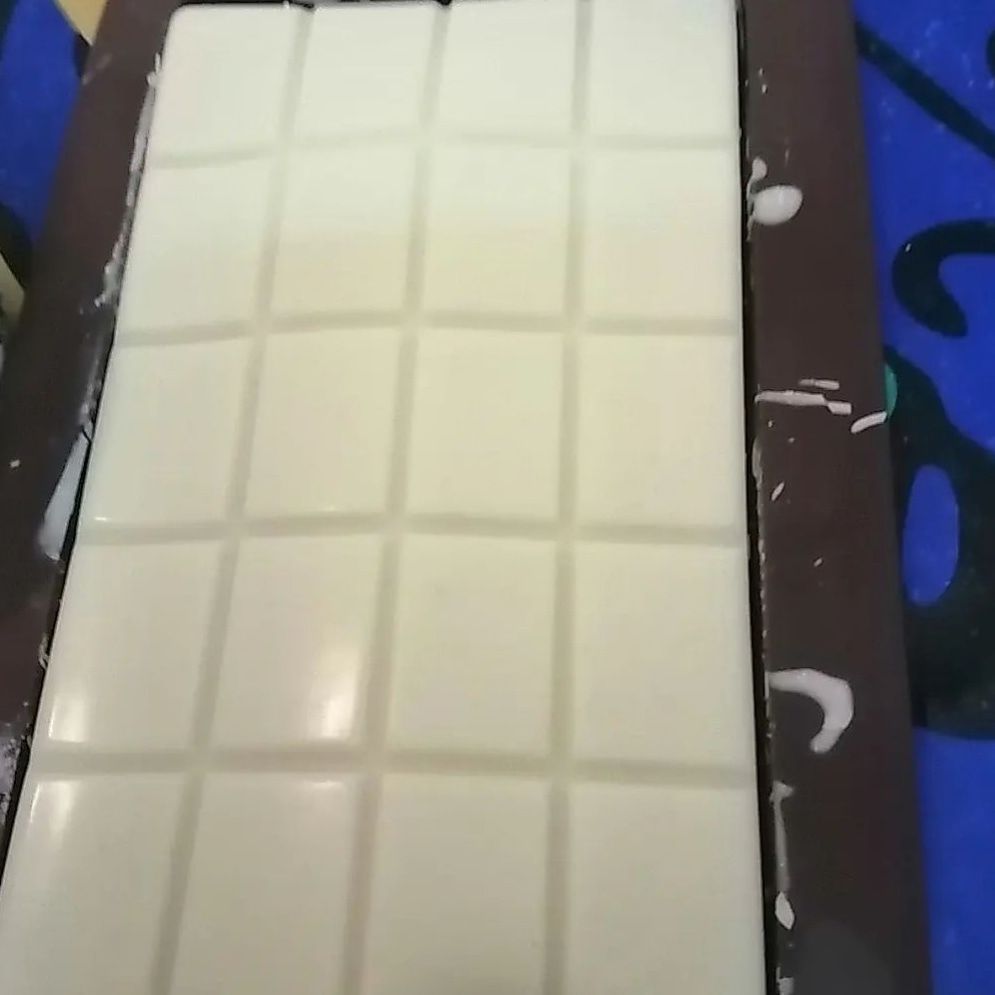 لوح شكولاته بيضاء كميه 🌹🌷حبتين