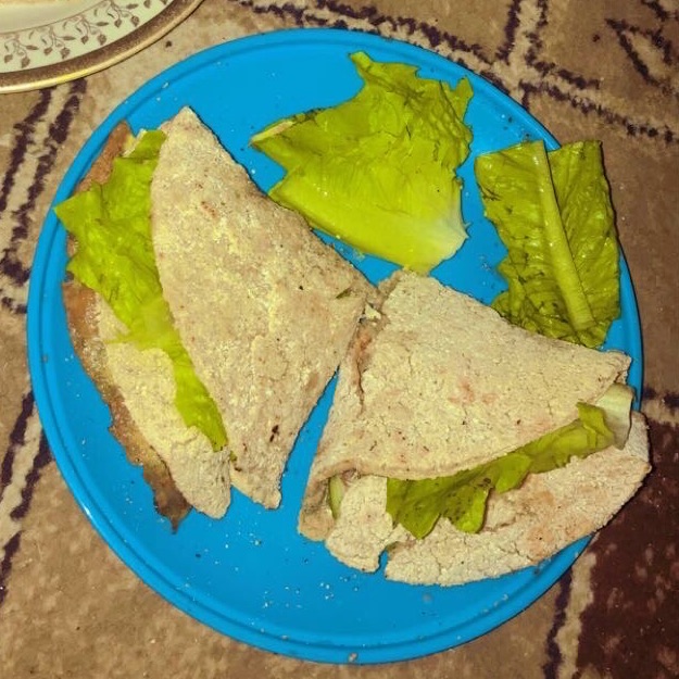 فطور. دايت خبز شوفان بالبيض