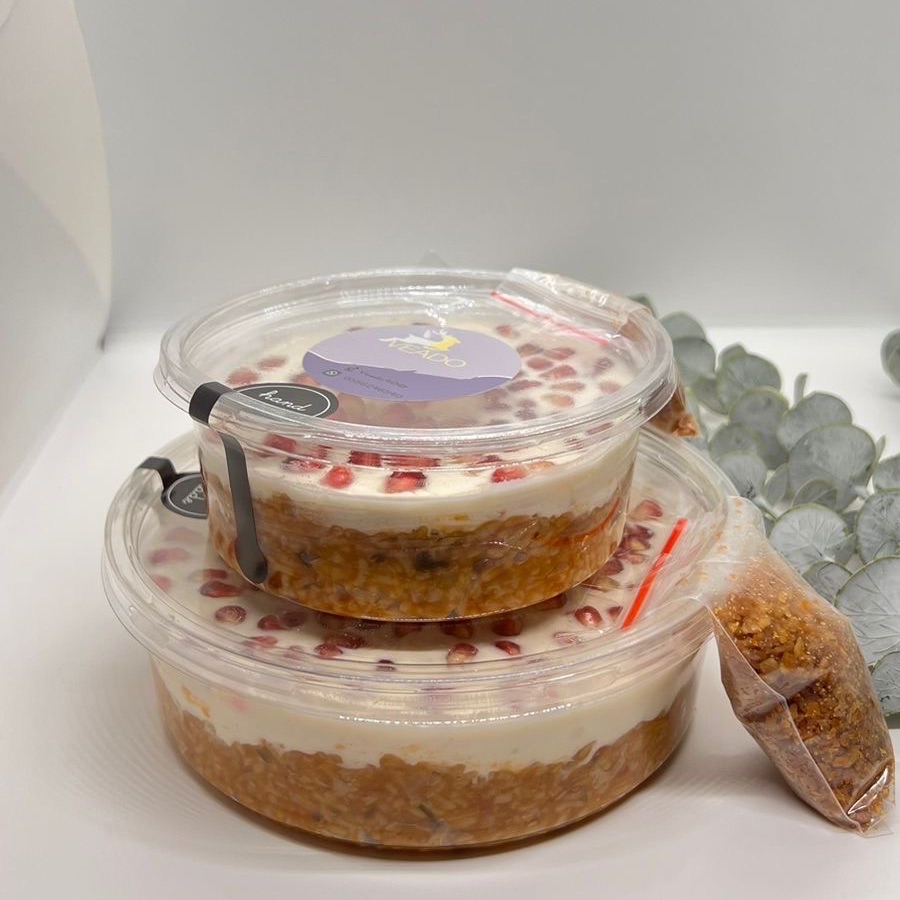 فتة الملفوف :
‎خلطة الملفوف الخُرافية مع الخبز المقرمش
‎والصوص وحبات الرمان .