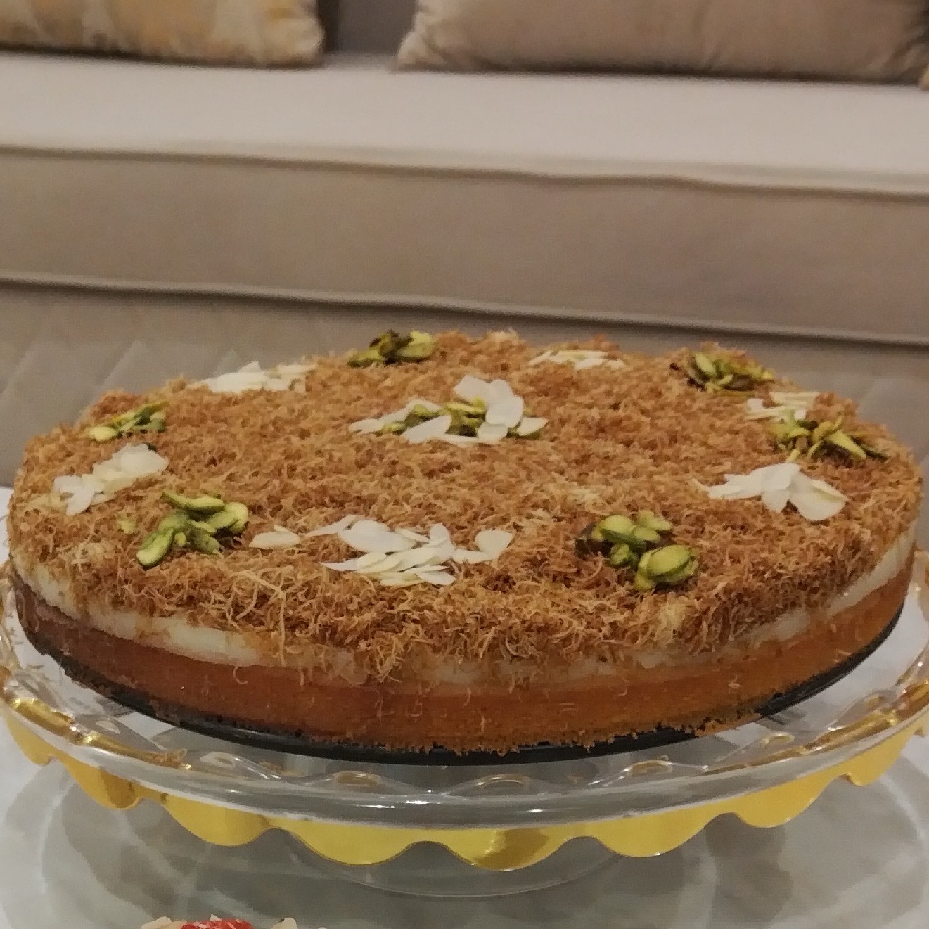 تشيز البسبوسة والكنافة المحمصة بتسعدكم
