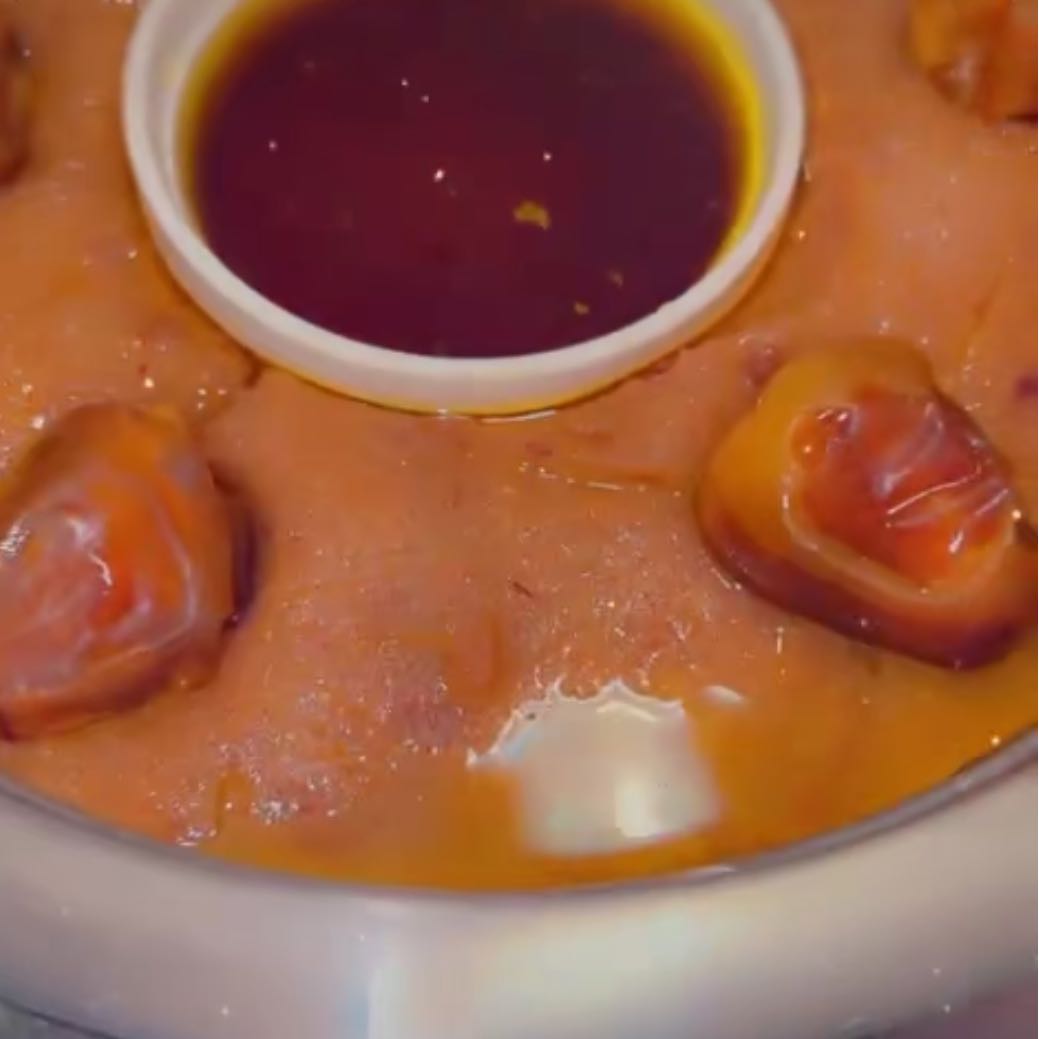 عريكه بالتمر دقيق اسمر