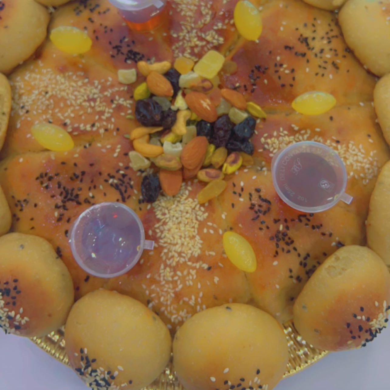 مشكل ميني مله مع خبزه بحشوات مختلفه جبن وتمر ومكس النوعين لفطور العيد