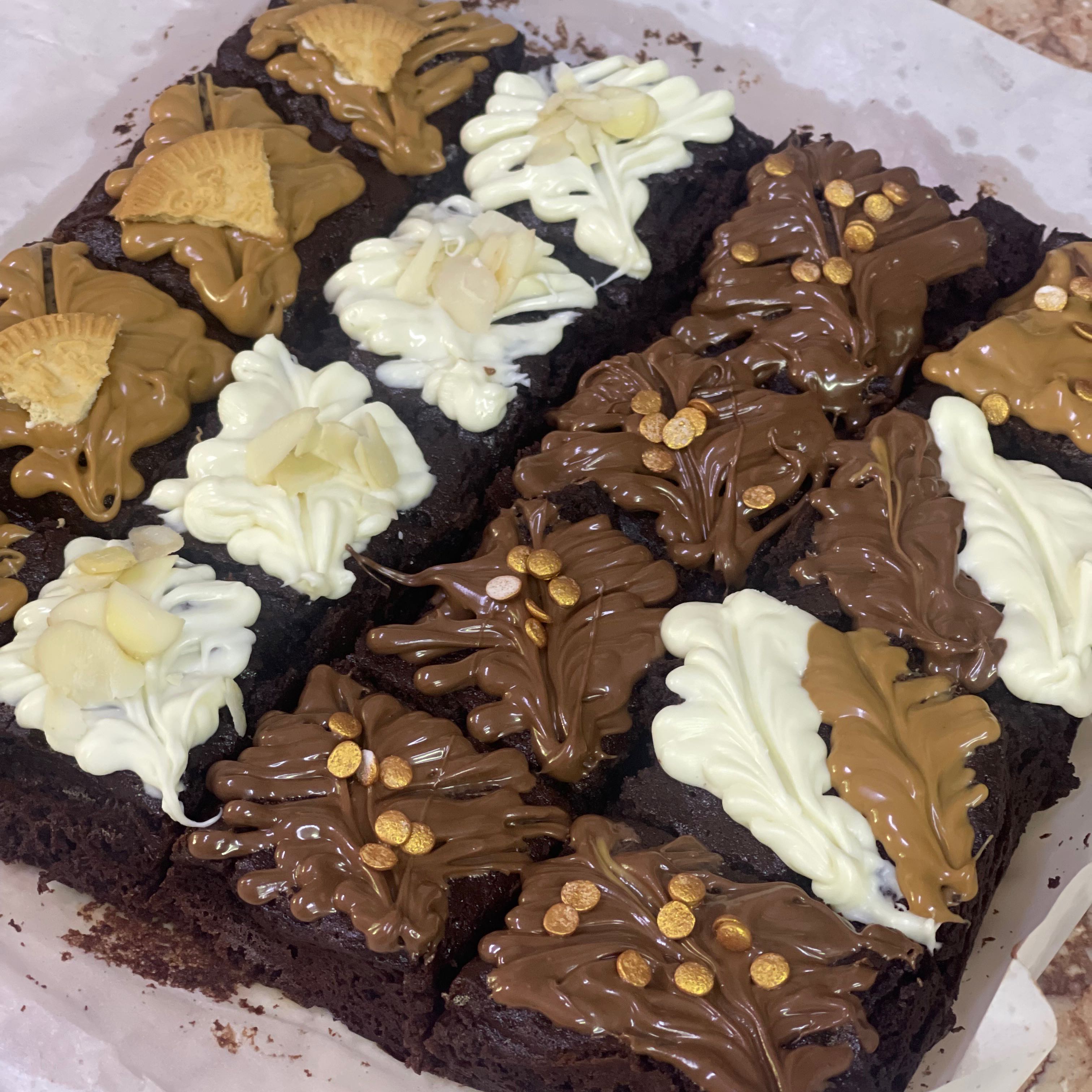 براونيز مشكل حجم وسط وحجم كبير على حسب الطلب✨