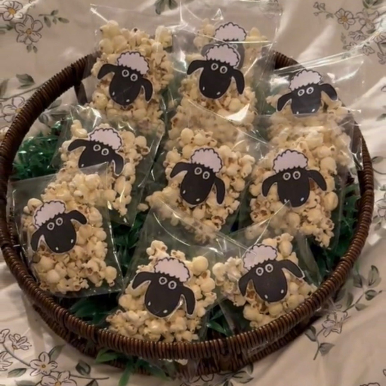 لضيافة العيد ورسم الابتسامه على اطفالكم وكل عام وانتم بخير