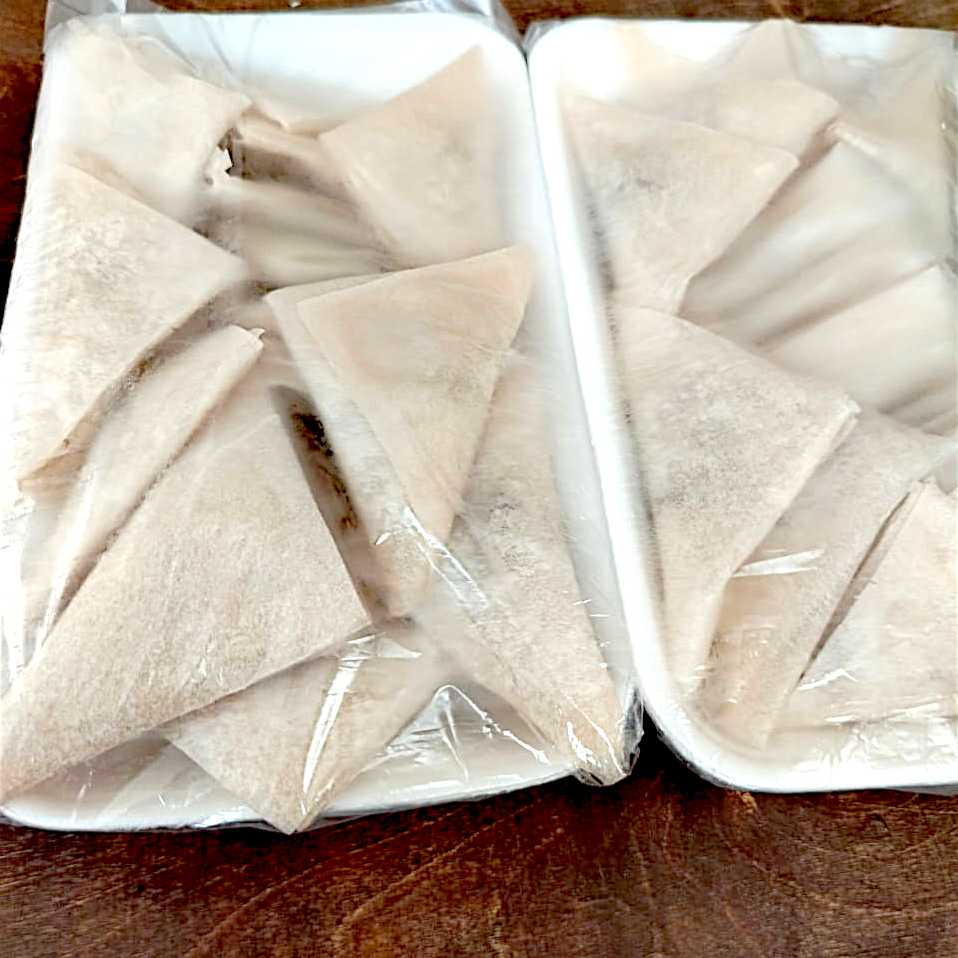 سمبوسه حادق حشو 
لحمه مفرومه الكميه دي نص كيلو بس  السعر