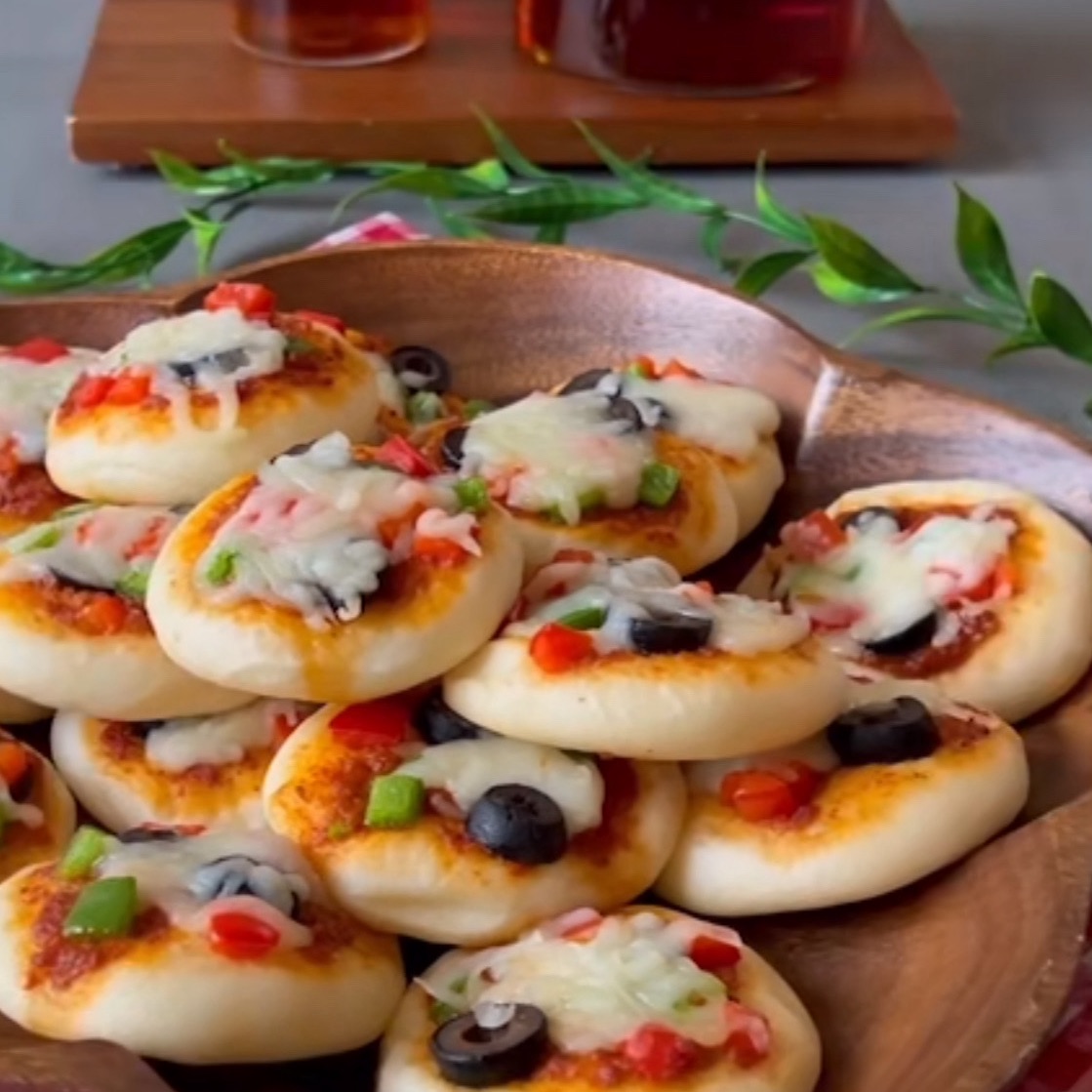 بيتزا حلوه ولذيذه وصلصه شغل بيت