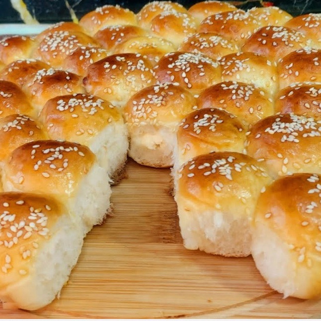 خليه نحل هشه والحشوه راهيه
الصحن الوسط ٥٠ريال
الصحن الكبير٦٥ ريال