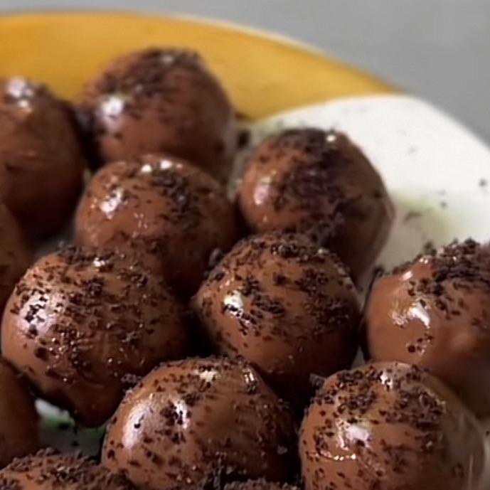 مع الصيف نحتاج شيء باردددد😜
حلى اوريو بارد وخفيف ولذيذذذذ🤩🤩