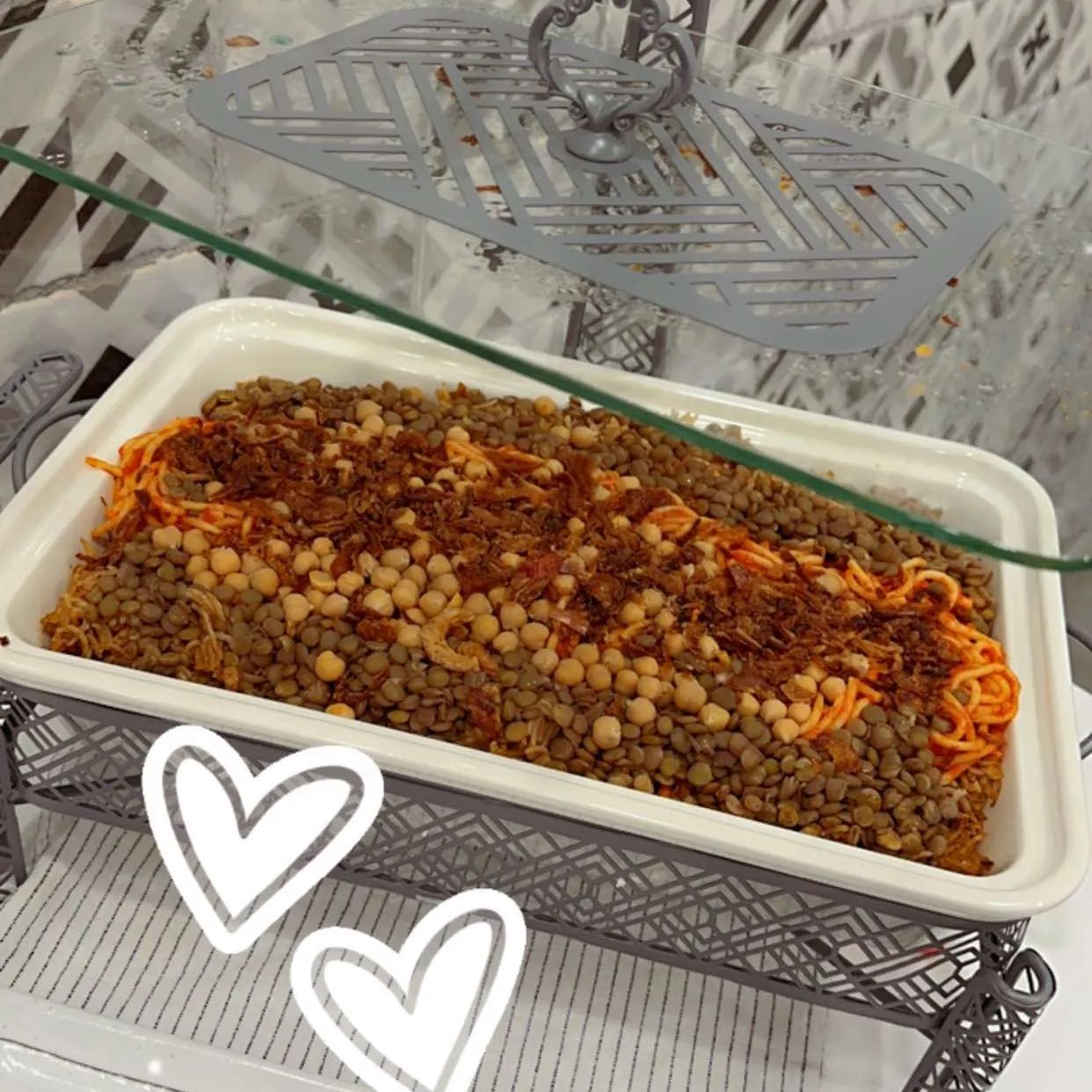 طبق كشري لذييييييييذ مع الصلصه الحاره 
الاسعار حسب الطلب 
الصحن الكبير
الصحن الوسط
الصحن الصغير 
الصحن الصغير