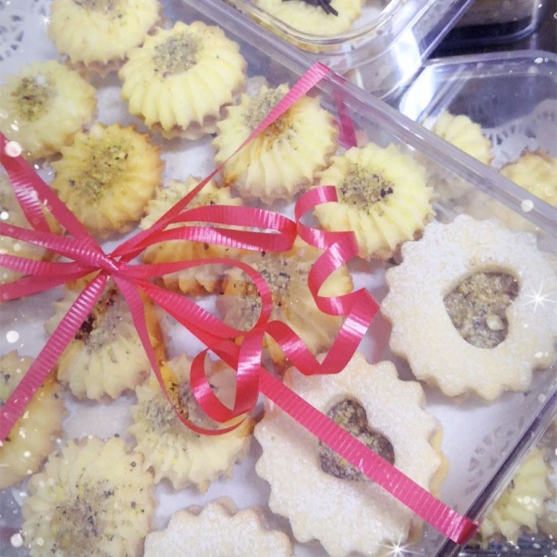 بتيفور فانيليا بحشوة المربى والفستق