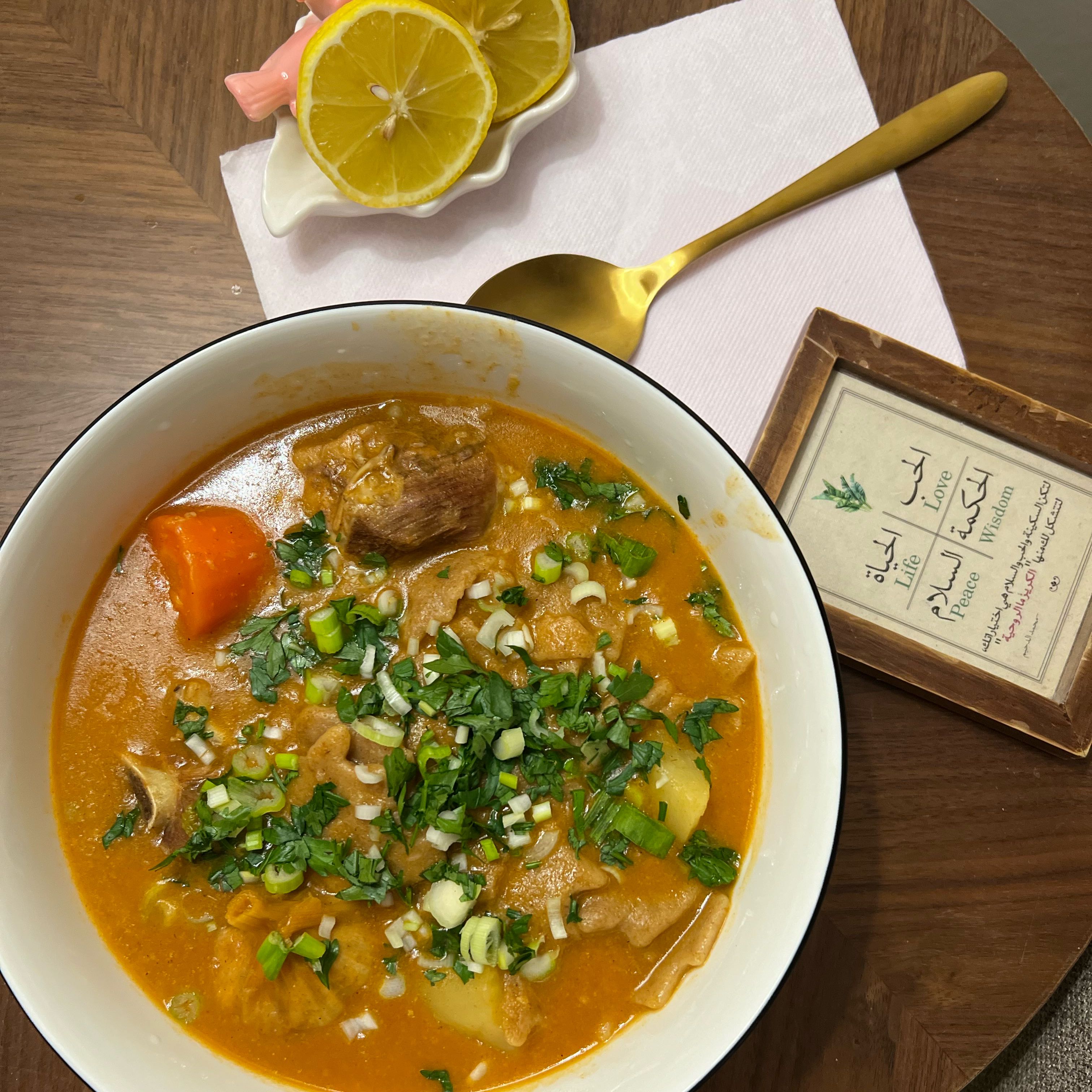 مرقوق الحم الذيذ