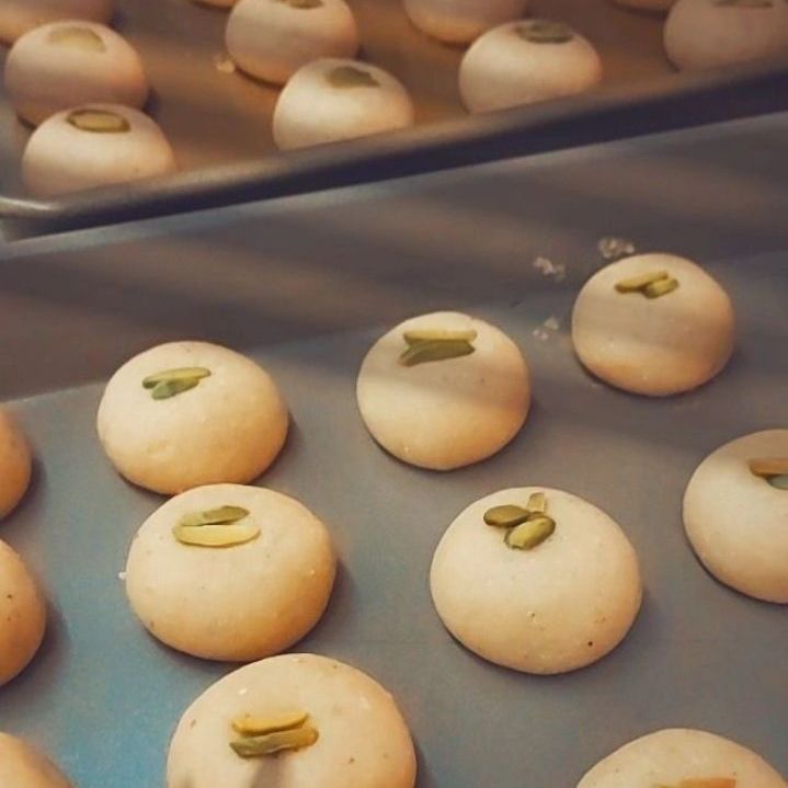 غريبة لوز♡♡